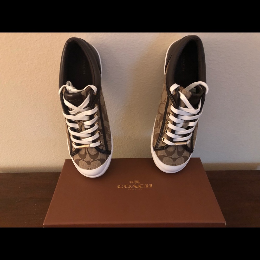 Coach Sneakers - Size 9 - Picture 3 of 5